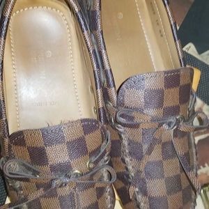 Louis Vuitton slippers and belt with bag